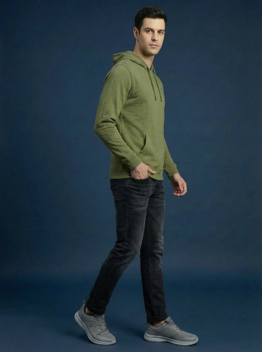 Van Heusen Man Hoodie Olive